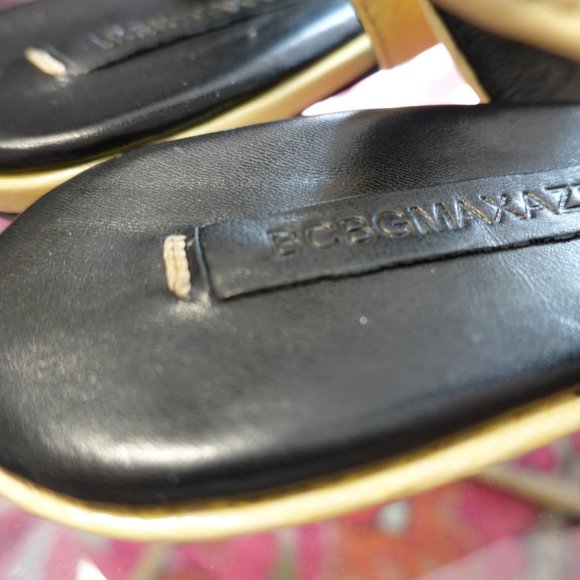 (NWOB) BCBG Max Azria Cream Patent Leather Pointy Toe Slingbacks 8.5B - Picture 11 of 16